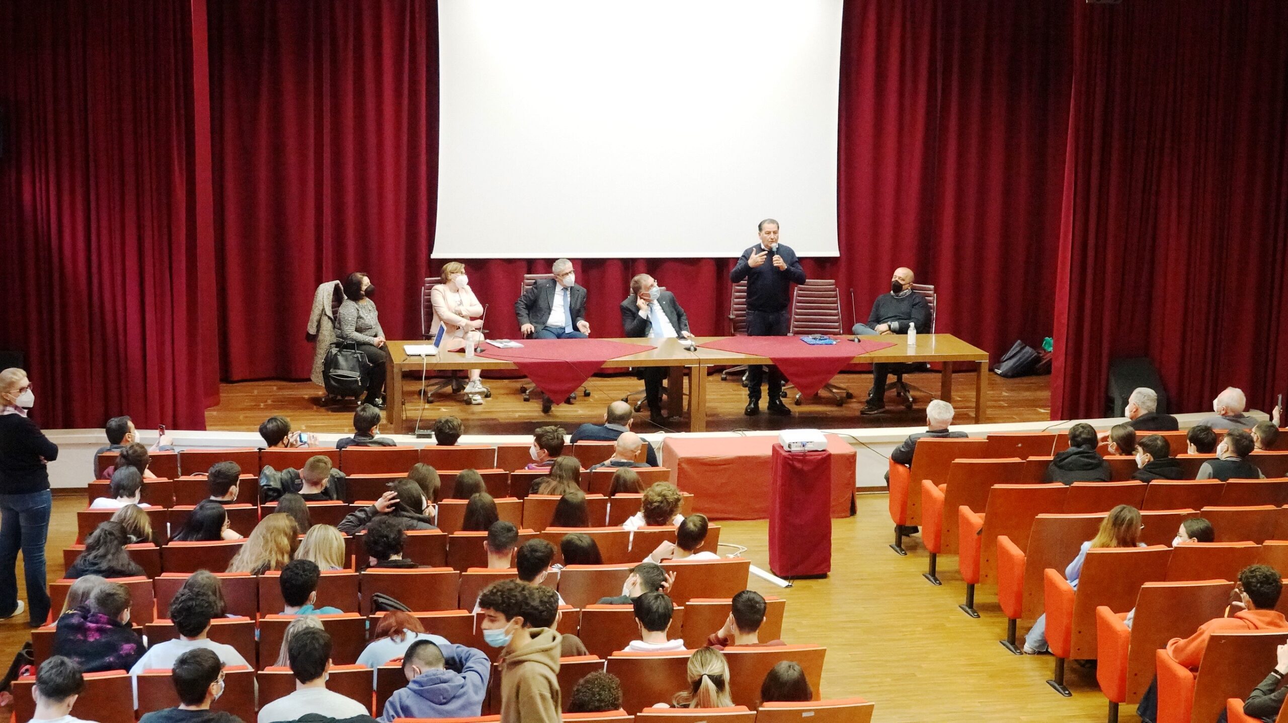 26-04-2022: #fipavpuglia – Terza tappa del progetto “Lo Sport come mezzo” sul tema della “Parità di Genere”, incontri a Taranto e Bari