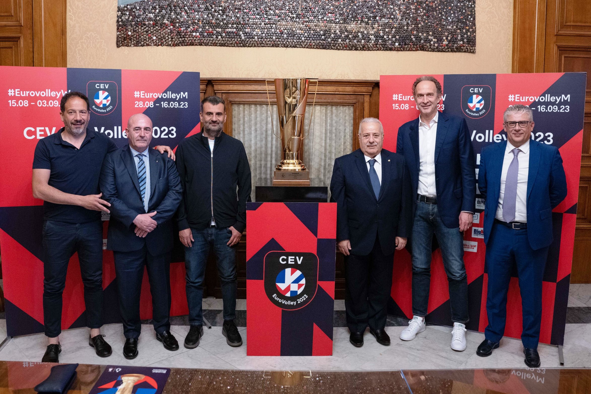 29-05-2023: #EuroVolley2023 – La Coppa dei Campionati Europei maschili è arrivata a Bari