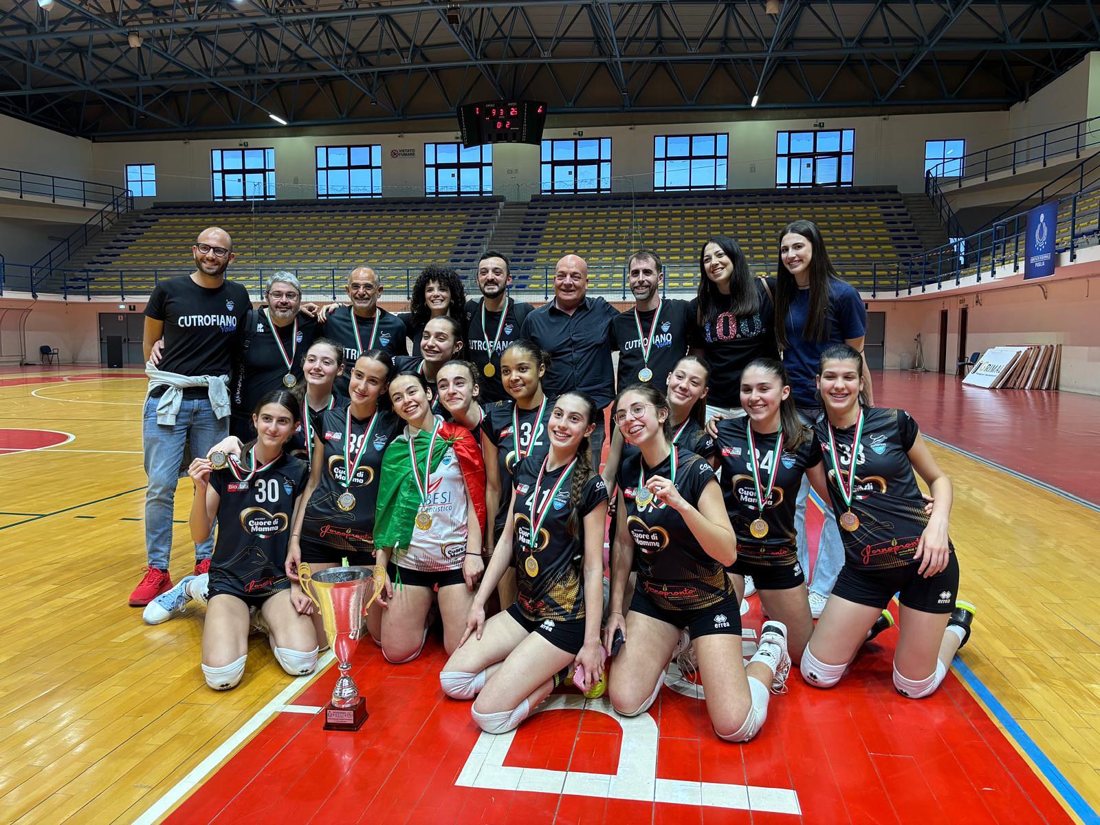 13-05-2025: #fipavpuglia – Cuore di Mamma Cutrofiano campione regionale Under 14 Femminile, pass per Lignano Sabbiadoro